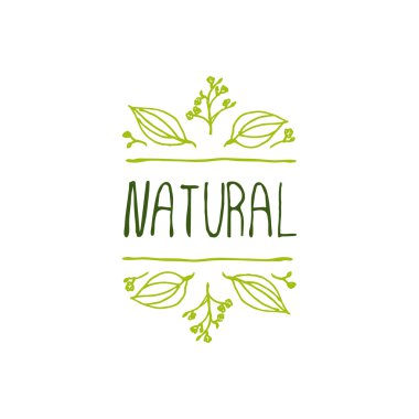 Beyaz arka plan üzerinde doğal ürün etiketi.