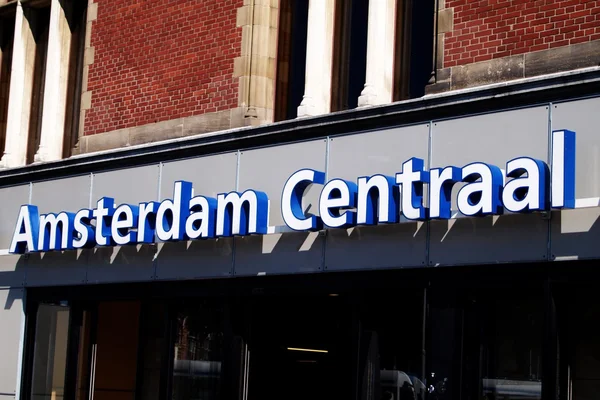 Amsterdam Centraal istasyonu