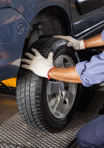 Meccanico di regolazione auto pneumatico — Foto Stock