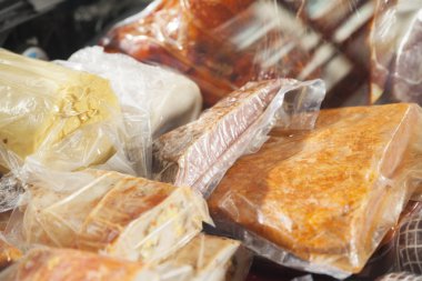 Tezgahta görüntülenen et closeup