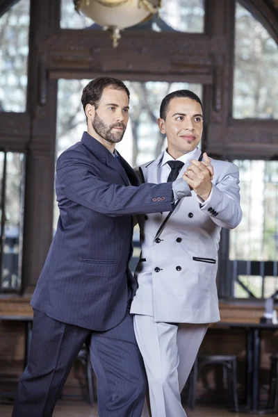 Partners Performing Scissors Step Of Argentine Tango — Stock Photo, Image