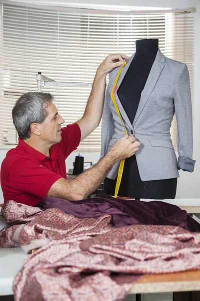 Tailor Measuring Suit On Mannequin — Stock Photo, Image