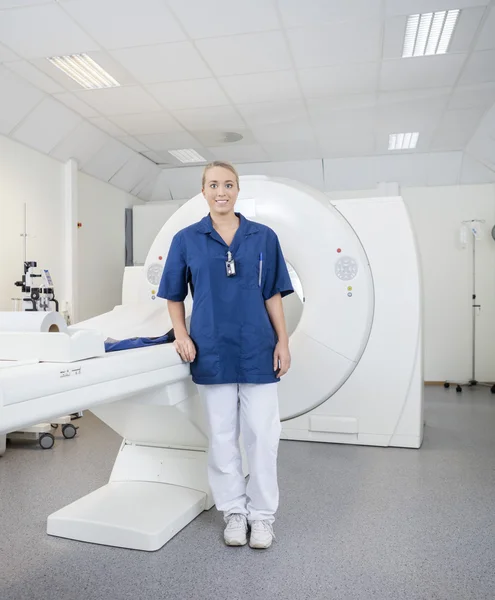 Smiling female radiologist — Stock Photo, Image