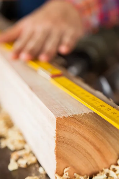 Closeup Of Wooden Plank And Scale — Stock Photo, Image