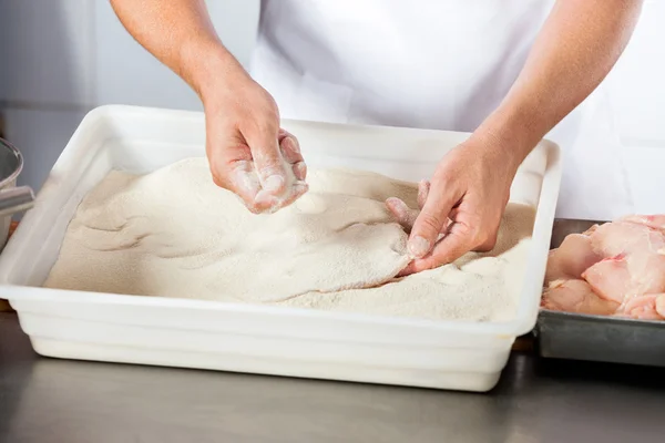 Butcher Seasoning Raw Chicken — Stock Photo, Image