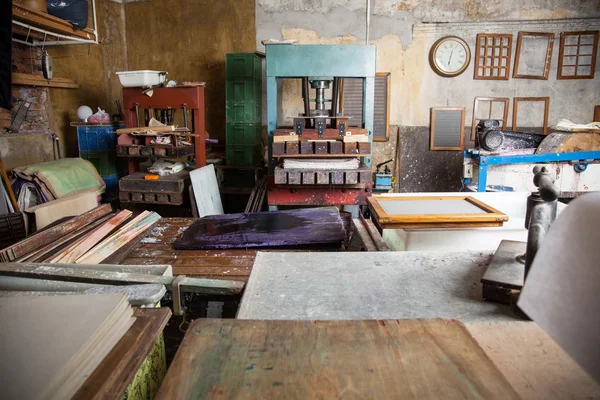 Strumenti in fabbrica di carta — Foto Stock