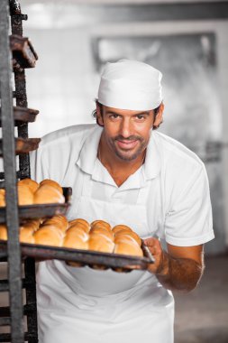 Erkek Baker tepsi RAF pişirme kaldırma