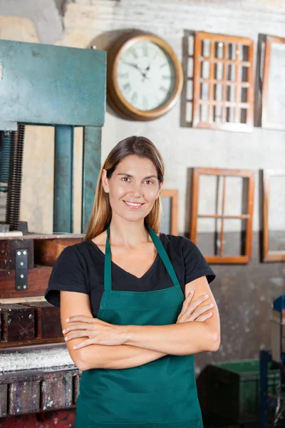 Female Worker Standing Arms Crossed In Paper Factory — Stock Photo, Image