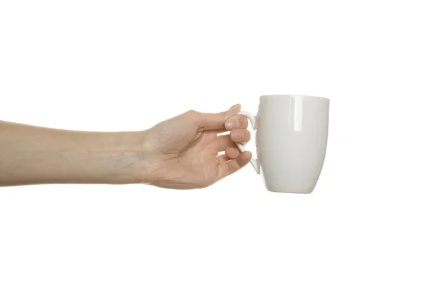 Λευκό Κύπελλο στα γυναικεία χέρια — Φωτογραφία Αρχείου