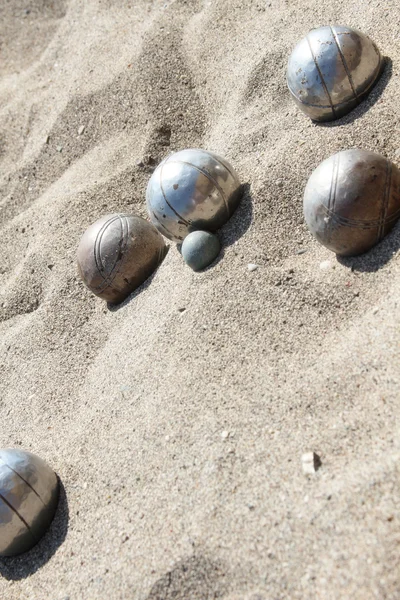 Hraní petanque v písku — Stock fotografie