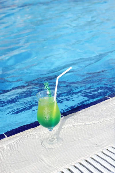 Limonata a bordo piscina — Foto Stock