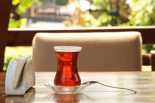 Varmt te på bordet — Stockfoto