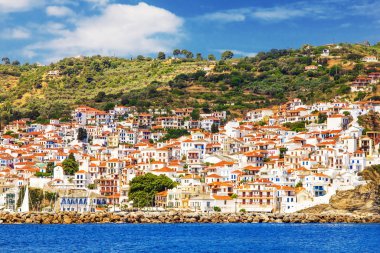 Skopelos eski şehir-olarak görüldü ve su
