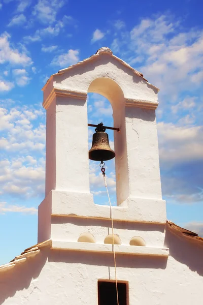 Szczegóły wieży dzwon kościoła w Skopelos — Zdjęcie stockowe