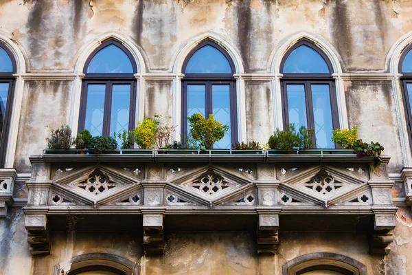 Podrobnosti o windows, Benátky, Itálie — Stock fotografie