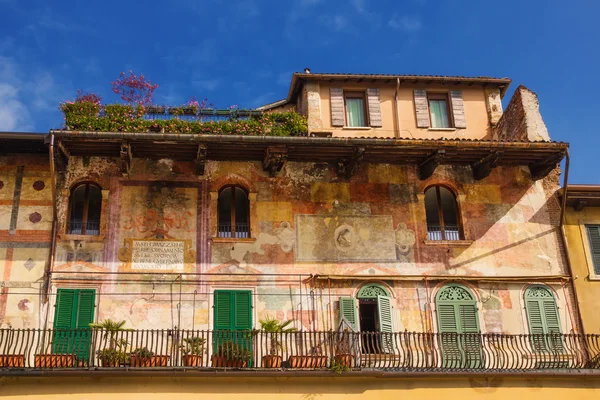 Podrobnosti o Mazzanti domů, Verona, Itálie — Stock fotografie