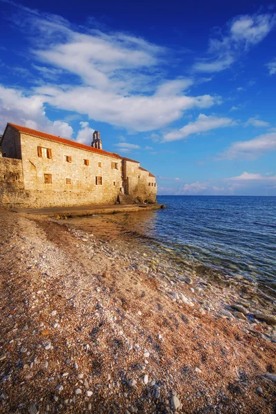 Budva Cidade Velha ao pôr do sol — Fotografia de Stock