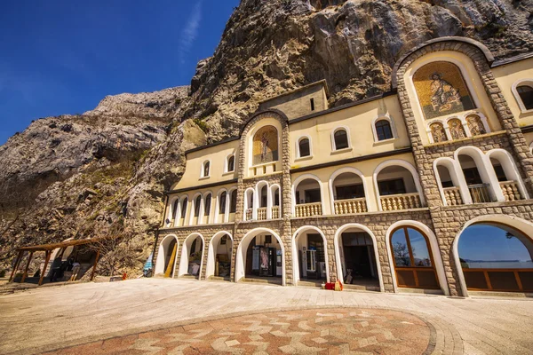 Ostrog monastery in Montenegro - St. Vasilije Ostroski (upper church) — Stock Photo, Image