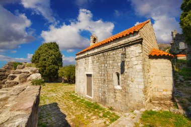 Old Town Bar, Karadağ kalıntıları