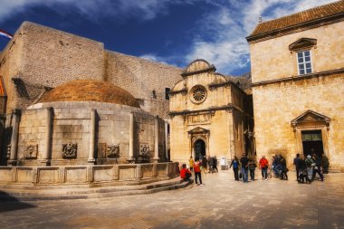 Büyük Onofrio çeşme ve St. Saviour kilise Dobruca, Hırvatistan, 12 Nisan 2015