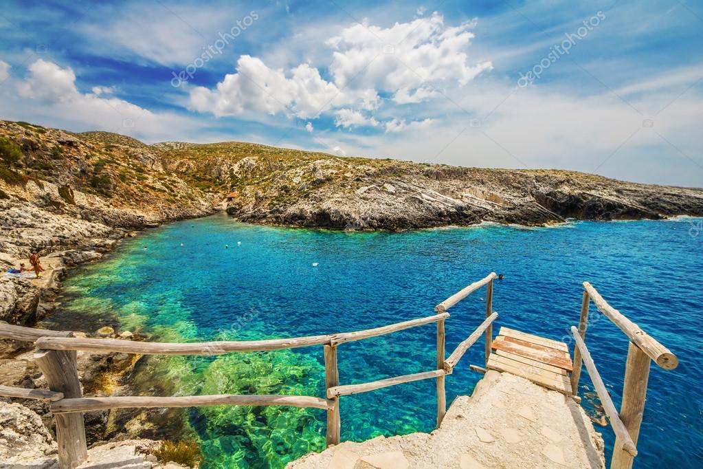 porto roxa beach zakynthos