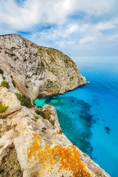 A costa rochosa da ilha de Zakynthos, Grécia — Fotografia de Stock