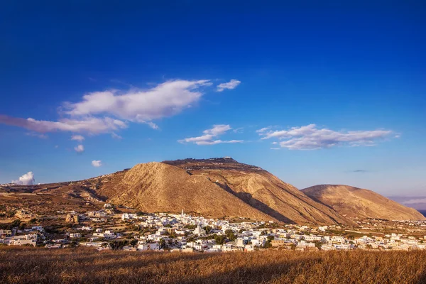 Emporio dorf bei untergang, insel santorini, griechenland — Stockfoto