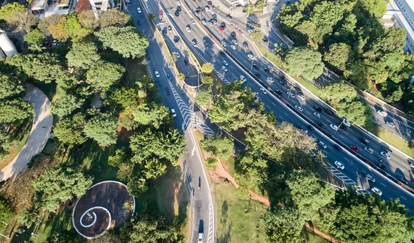 Letecký Pohled Provoz Maio Avenue Městě Sao Paulo Blízkosti Parku — Stock fotografie