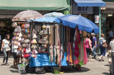 Çadır sokak satıcılarının 25 Mart ayında şehir Sao Paulo, Brezilya.
