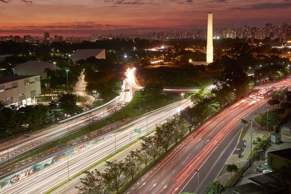 Sao Paulo city at nightfall, Brazil — Stock fotografie