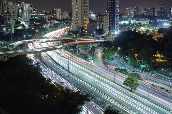 Sao Paulo stad 's nachts, Brazilië — Stockfoto