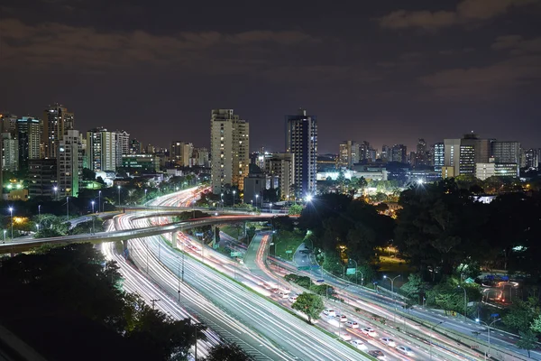 Město Sao Paulo v noci, Brazílie — Stock fotografie