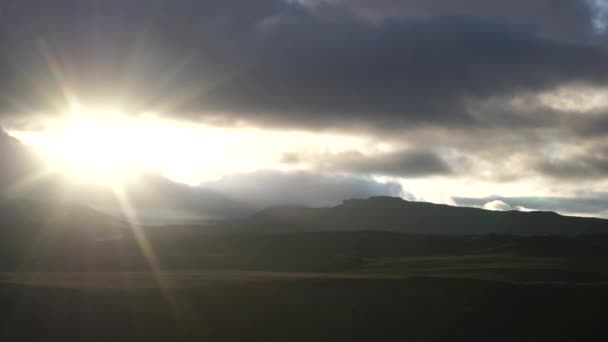 Markarfljotsgljufur canyon tijdens zonsondergang op de Laugavegur wandelroute. IJsland — Stockvideo