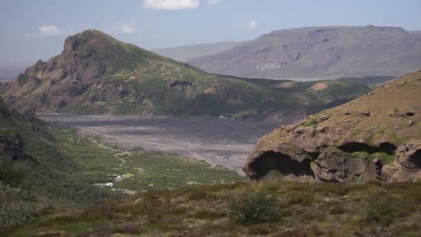 Paisaje vista de las montañas Thorsmork Cañón y río — Vídeo de stock