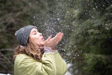  Kış arka planında 