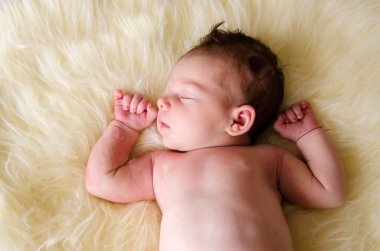 Yeni doğan bebek uyku