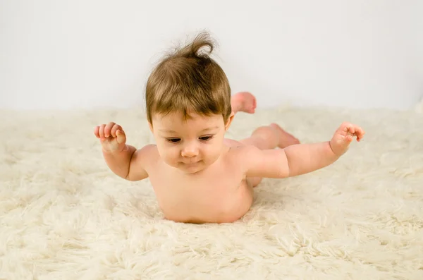 Adorable baby girl naked — Stock Photo, Image