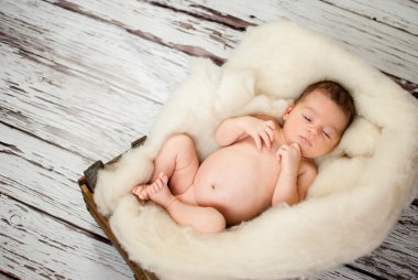Yeni doğan bebek.