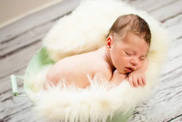 Pasgeboren baby — Stockfoto