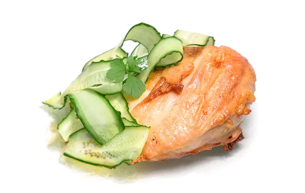 Gebratenes Huhn mit Gemüse auf einem weißen — Stockfoto