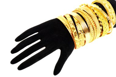 Manken üzerinde bilezik