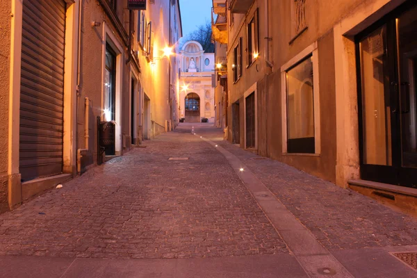 Calles urbanas por la noche — Foto de Stock