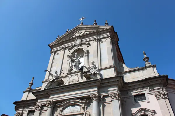 Fora da Igreja — Fotografia de Stock