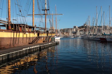 Port Marsilya