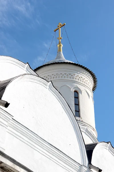 Cour du monastère Spaso-Prilutsky dans la Vologda, Russie — Photo