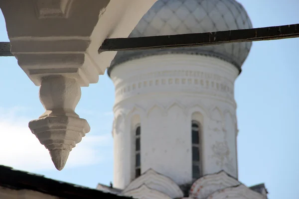 Patio del Monasterio de Spaso-Prilutsky en Vologda, Rusia — Foto de Stock