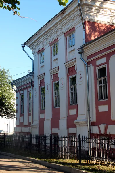 Vista de um edifício antigo na Rússia — Fotografia de Stock