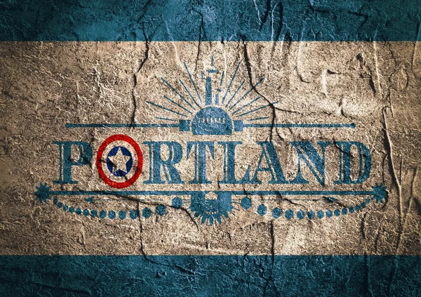 Nombre de la ciudad de Portland con colores de la bandera estilo letra O — Foto de Stock