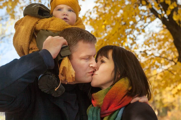 Cute Family Portrait Man Kissing Woman Autumn Park Loving Parents — Stock Photo, Image