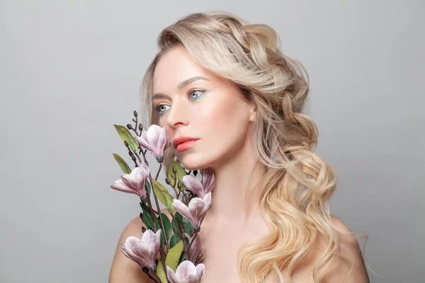 Serene Beauty Closeup Studio Shot Beautiful Young Woman Healthy Skin — Stock Photo, Image
